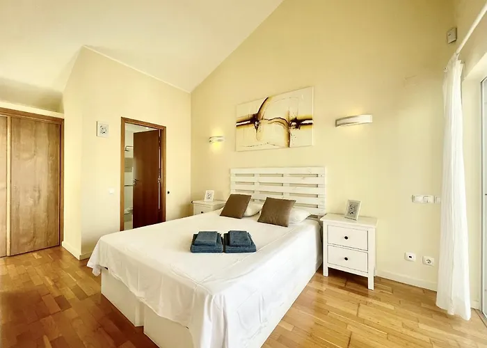 Casa Jc - Spacious With Wifi Casa de Férias