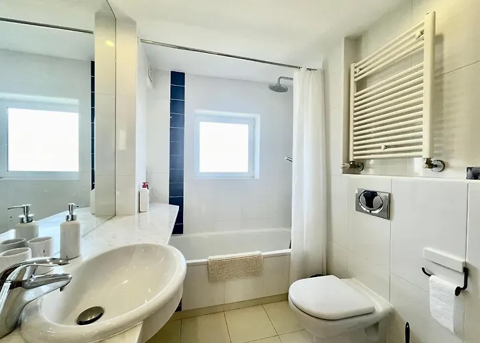 Casa Jc - Spacious With Wifi